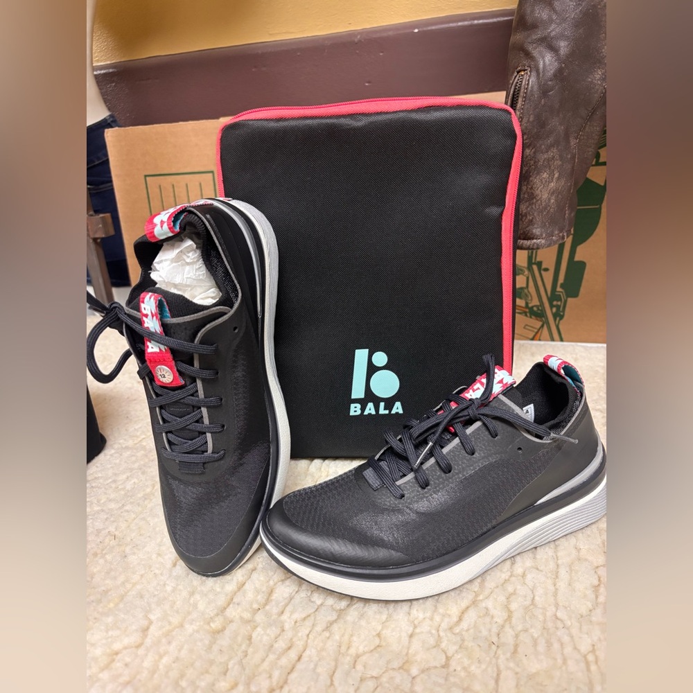 Bala  Twelves in Nocturnal Black. Unisex Sizes:Women 8 / Men 7